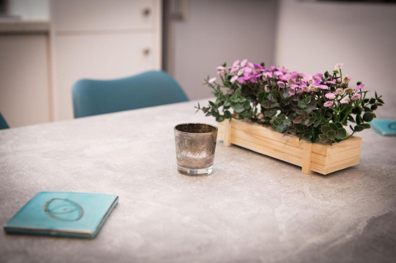Stylish, Comfortable, Basement Loft-Like Apartment With Amenities Aten Exteriör bild